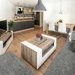 Old Town Luxury In Heart Of