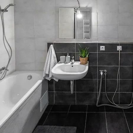 Old Town Luxury In Heart Of Διαμέρισμα Μπρατισλάβα