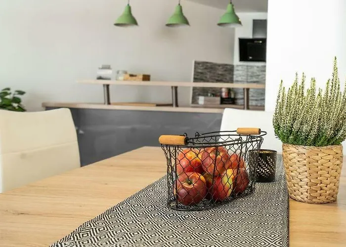 Апартаменты Old Town Luxury In Heart Of