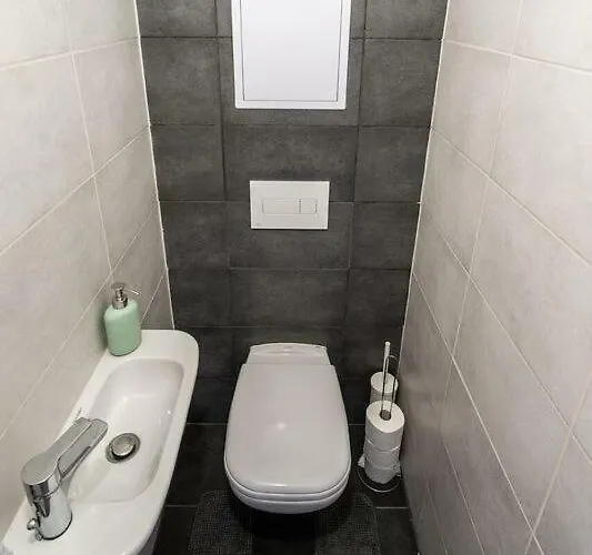 Old Town Luxury In Heart Of Апартаменты